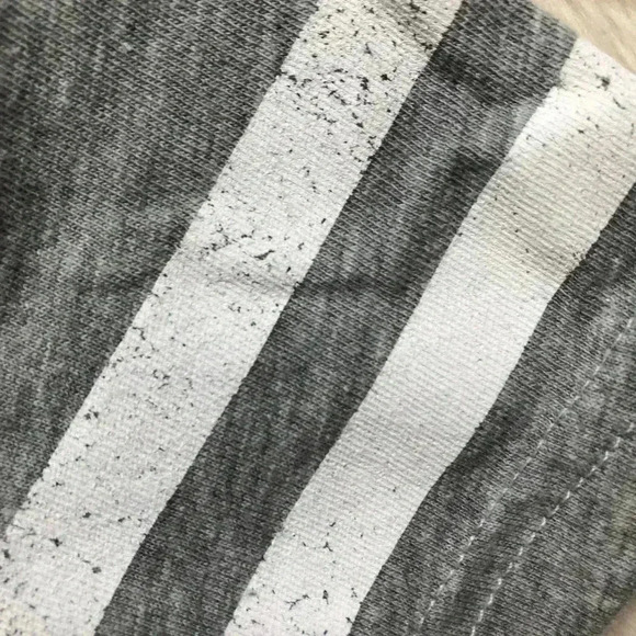 New York Yankees  Blue T-Shirt Size Extra Small - Picture 6 of 16